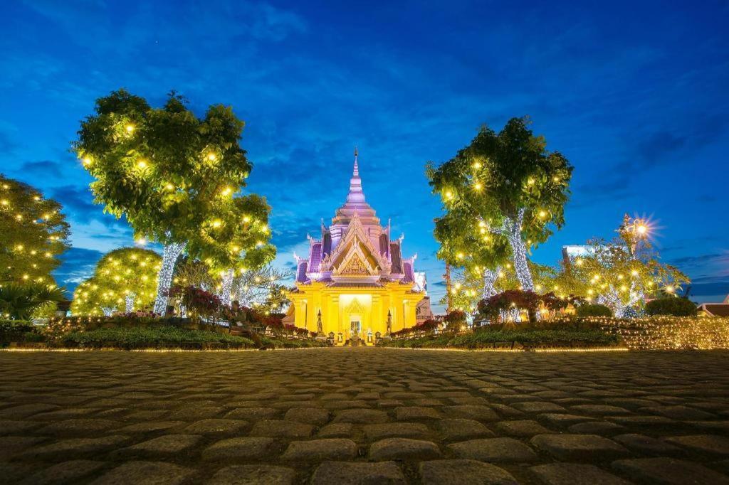 The Impress Khonkaen Hotel Khon Kaen Exterior foto